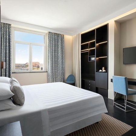 Sina Bernini Bristol, Autograph Collection Hotel Рим Екстериор снимка