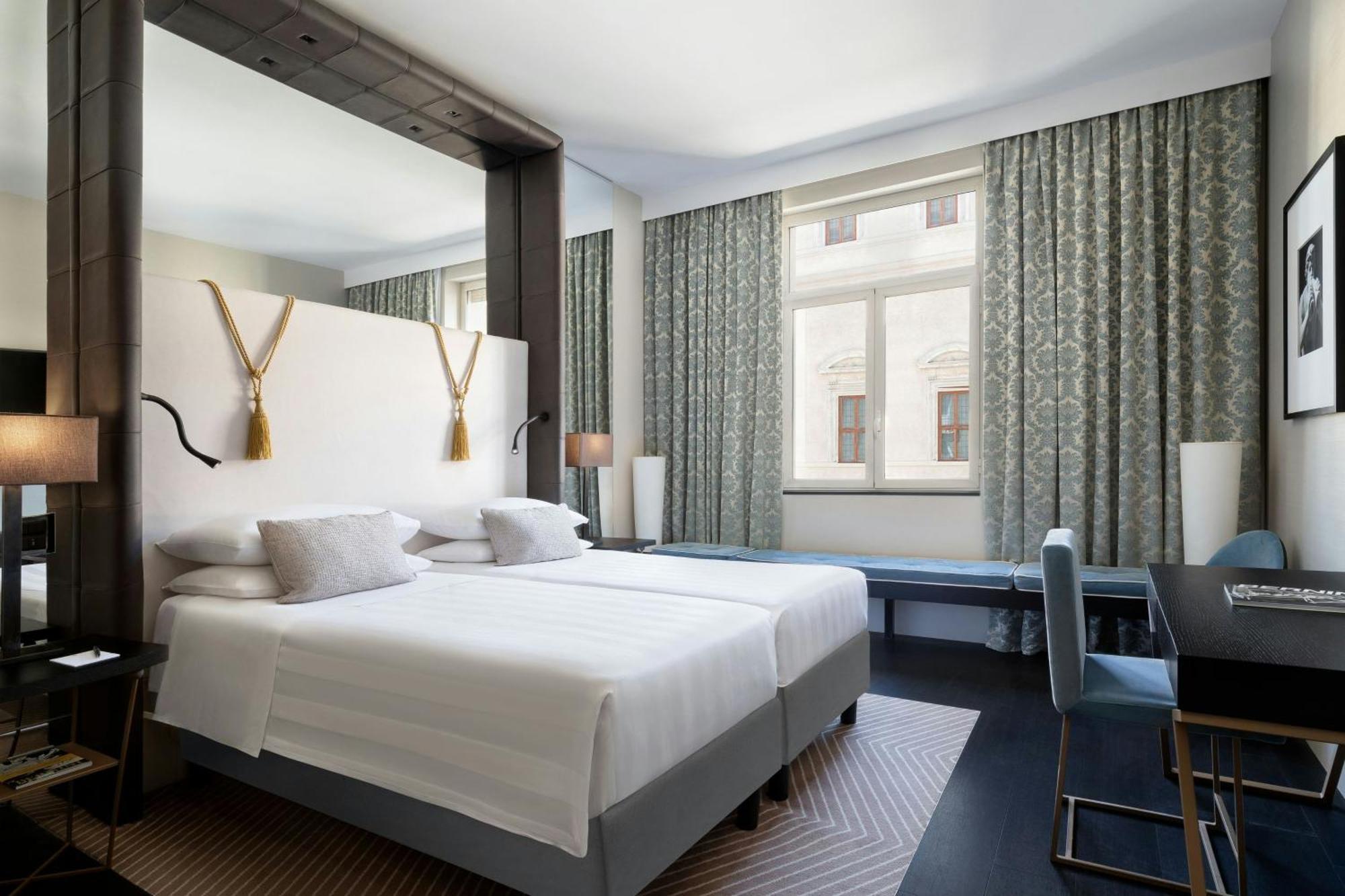 Sina Bernini Bristol, Autograph Collection Hotel Рим Екстериор снимка